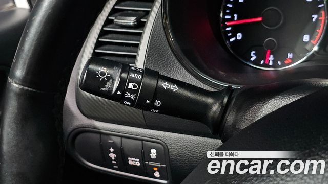 Kia K3 2015 — photo 19