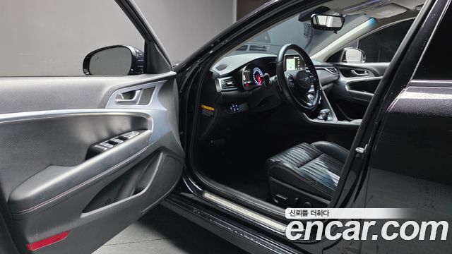 Genesis G70 2020 — photo 10