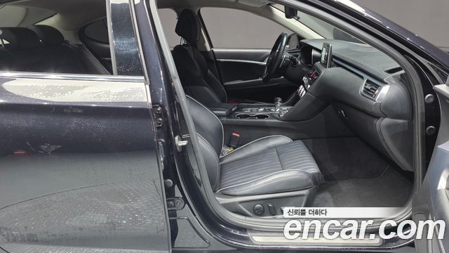 Genesis G70 2020 — photo 11