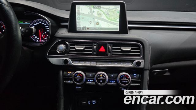Genesis G70 2020 — photo 16