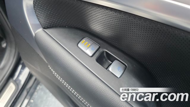 Genesis G70 2020 — photo 19