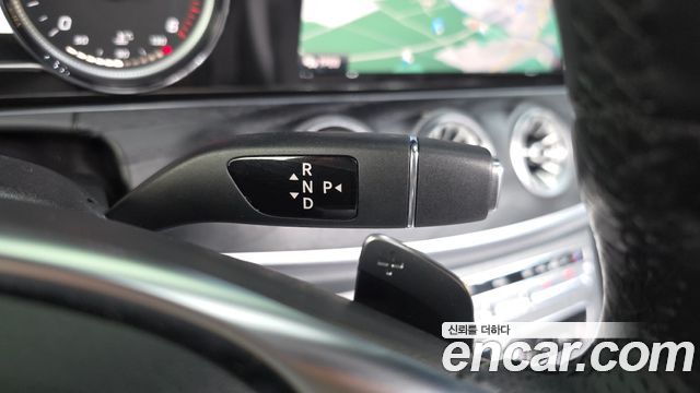 Mercedes-Benz E-Class 2018 — photo 9
