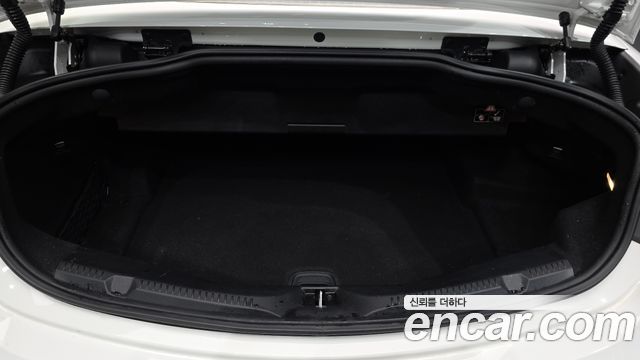 Mercedes-Benz E-Class 2018 — photo 20