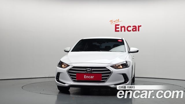 Hyundai AVANTE 2018 — photo 3