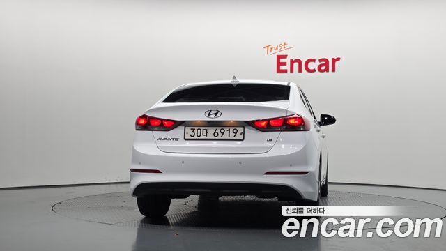 Hyundai AVANTE 2018 — photo 4