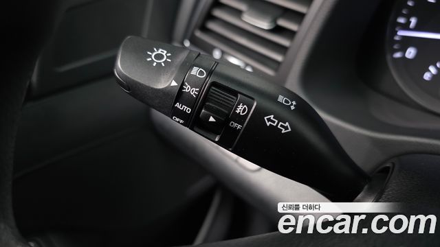 Hyundai AVANTE 2018 — photo 25