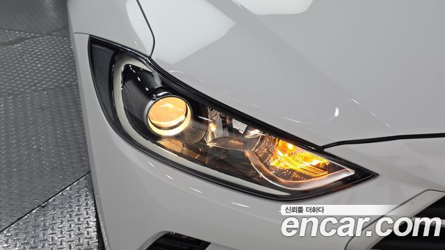 Hyundai AVANTE 2018 — photo 8