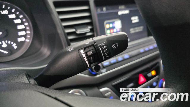 Hyundai AVANTE 2018 — photo 30