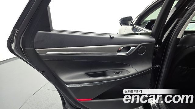 Hyundai Grandeur 2023 — photo 15