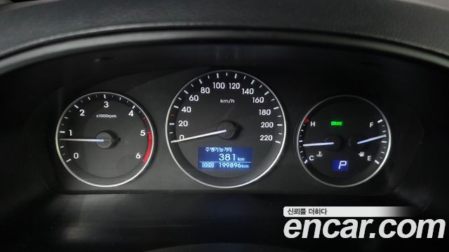 Hyundai Starex 2017 — photo 8