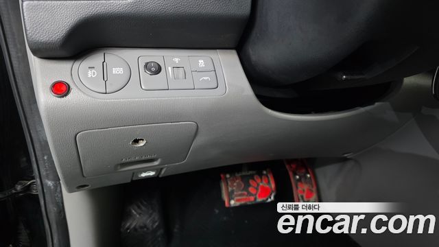Hyundai Starex 2017 — photo 18