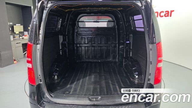 Hyundai Starex 2017 — photo 20