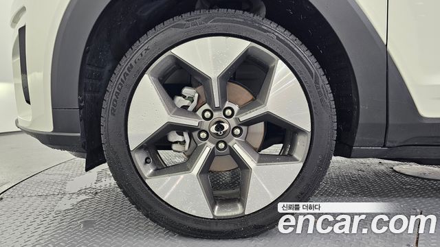 KG Mobility Torres 2024 — photo 5