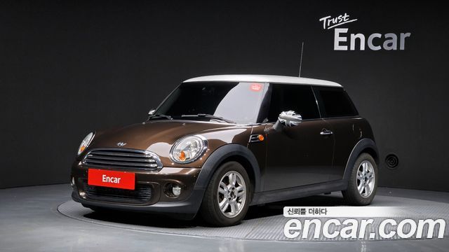 Mini Cooper 2012 — photo 1