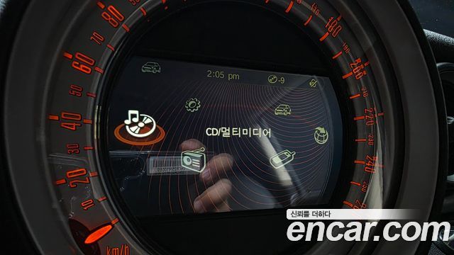 Mini Cooper 2012 — photo 18