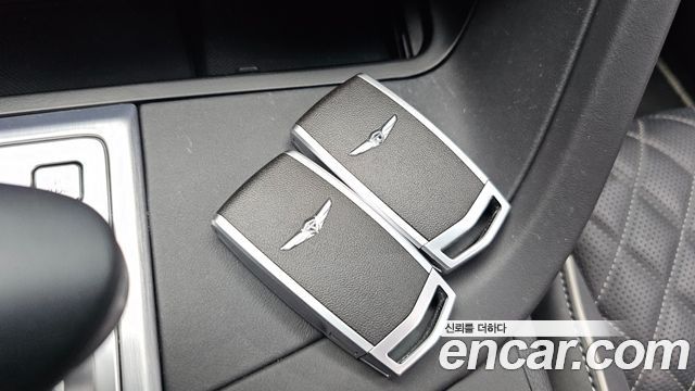 Genesis G70 2019 — photo 22