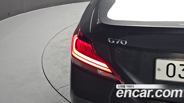Genesis G70 2019 — photo 9