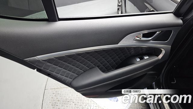 Genesis G70 2019 — photo 15