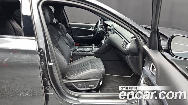 Genesis G70 2019 — photo 16