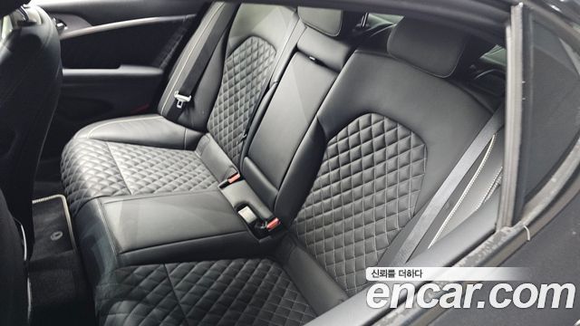 Genesis G70 2019 — photo 28