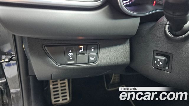 Genesis G70 2019 — photo 30