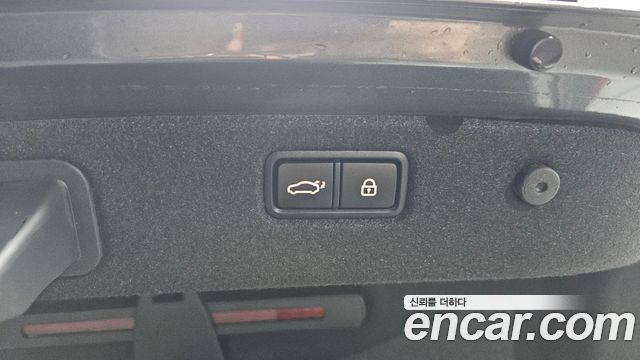 Genesis G70 2019 — photo 31