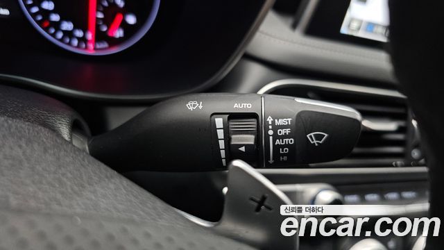 Genesis G70 2019 — photo 35