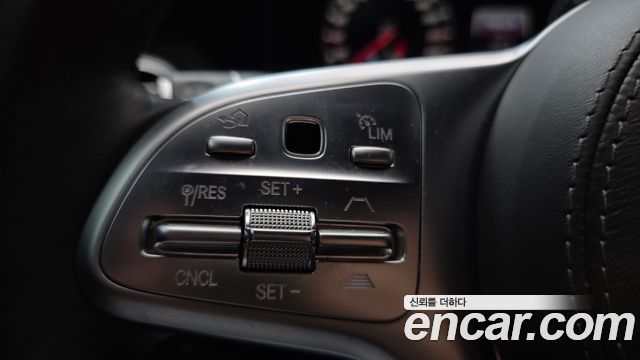 Mercedes-Benz S-Class 2019 — photo 23