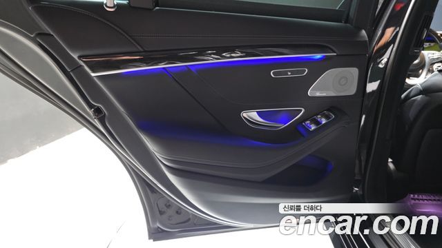 Mercedes-Benz S-Class 2019 — photo 15