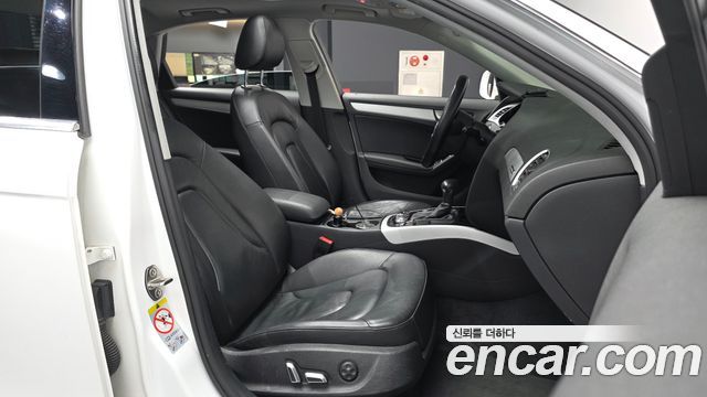 Audi A4 2015 — photo 11
