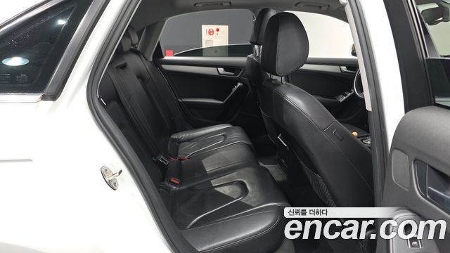 Audi A4 2015 — photo 12