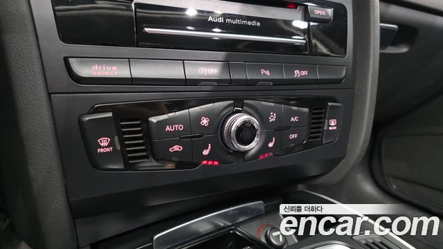 Audi A4 2015 — photo 17