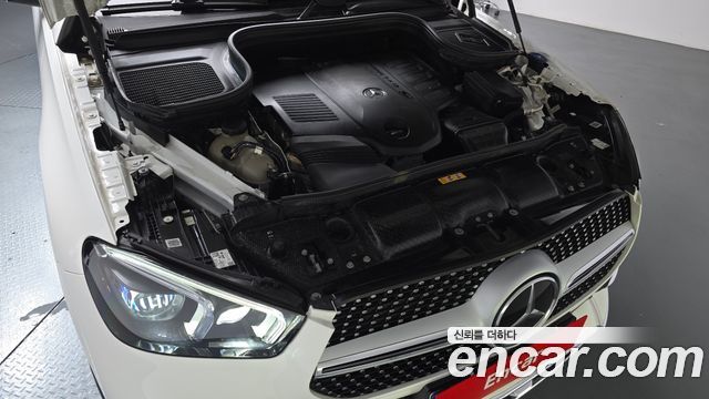 Mercedes-Benz GLE-Class 2020 — photo 6