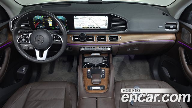 Mercedes-Benz GLE-Class 2020 — photo 10