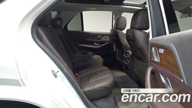 Mercedes-Benz GLE-Class 2020 — photo 18