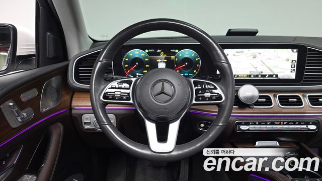 Mercedes-Benz GLE-Class 2020 — photo 19