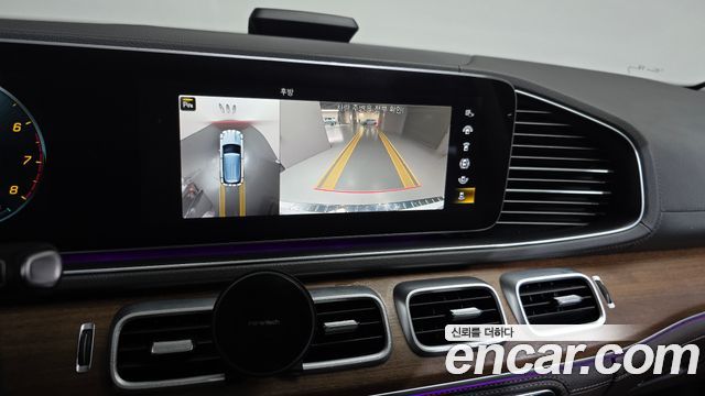 Mercedes-Benz GLE-Class 2020 — photo 21