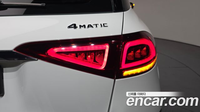 Mercedes-Benz GLE-Class 2020 — photo 9
