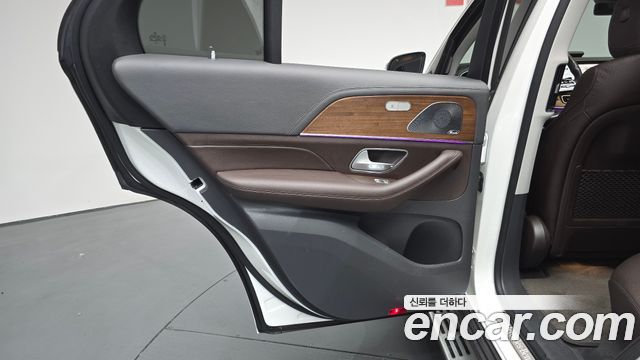 Mercedes-Benz GLE-Class 2020 — photo 15