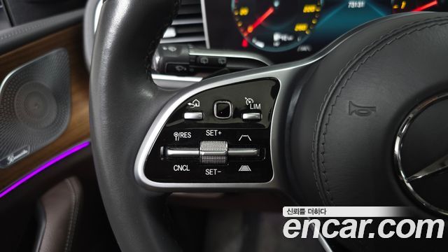 Mercedes-Benz GLE-Class 2020 — photo 34