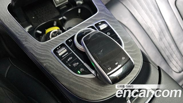 Mercedes-Benz CLS-Class 2019 — photo 23