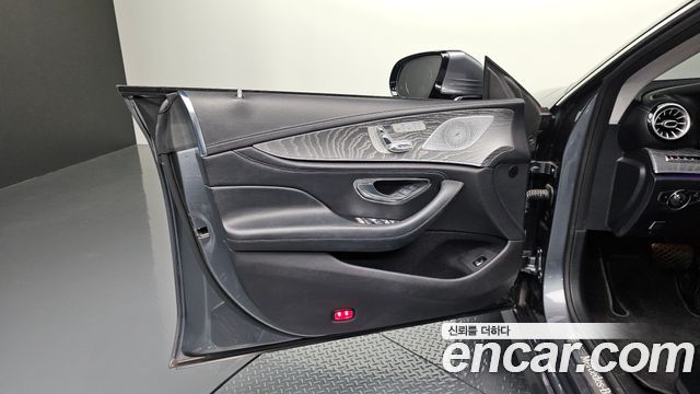 Mercedes-Benz CLS-Class 2019 — photo 14