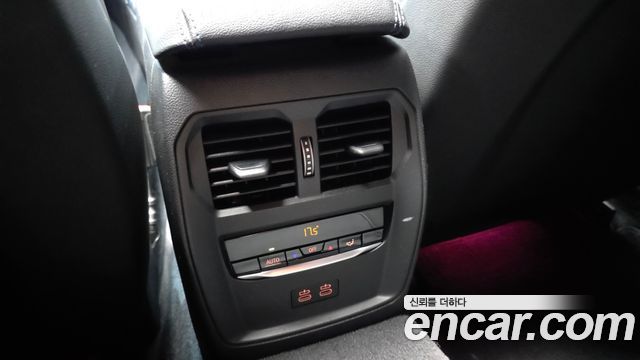 BMW 3-Series 2023 — photo 26