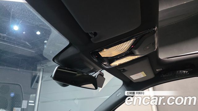 BMW 3-Series 2023 — photo 27