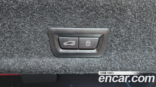 BMW 3-Series 2023 — photo 30