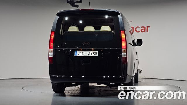 Hyundai Staria 2025 — photo 4