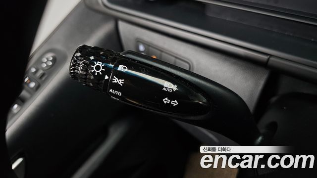 Hyundai Staria 2025 — photo 29