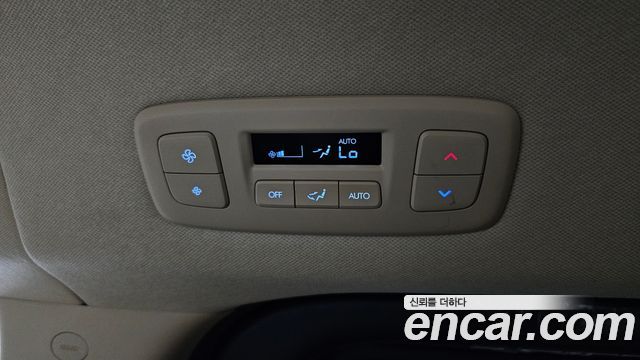 Hyundai Staria 2025 — photo 32