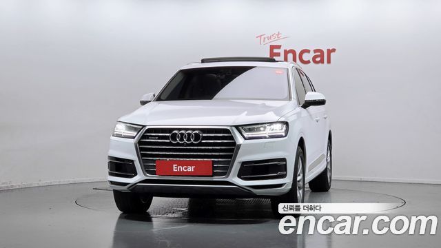 Audi Q7 2019 — photo 3