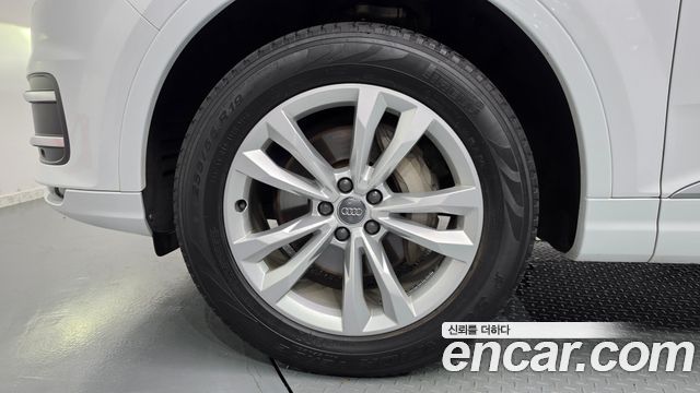 Audi Q7 2019 — photo 5